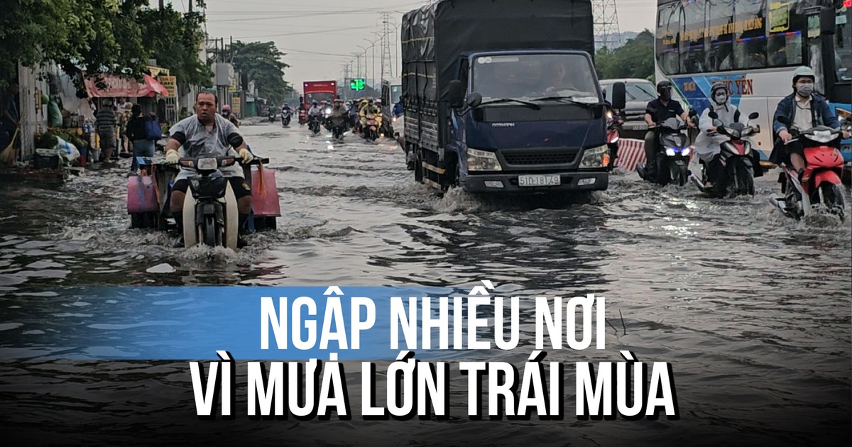 Mưa lớn trái mùa gây ngập nặng, nhiều xe chết máy trên đường ở TP.HCM