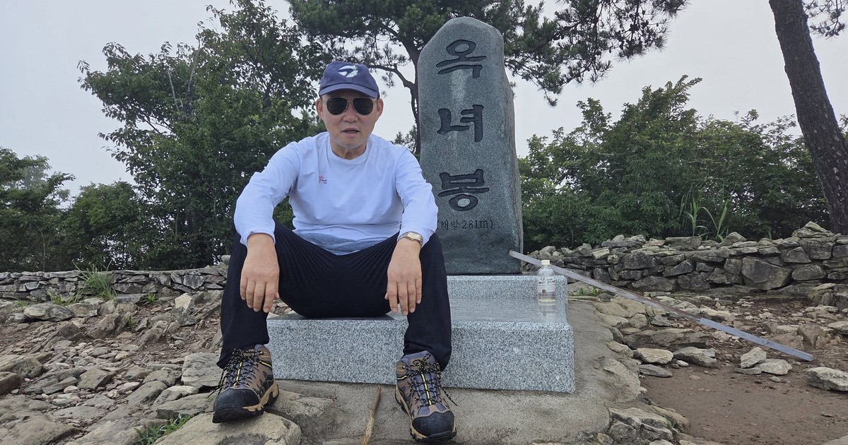 HLV Park Hang-seo dự khai mạc giải TNSV, giao lưu sinh viên Trường ĐH Nha Trang