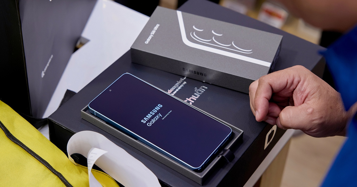 Samsung Galaxy S26 mở bán, người Việt chuộng bản cao cấp nhất