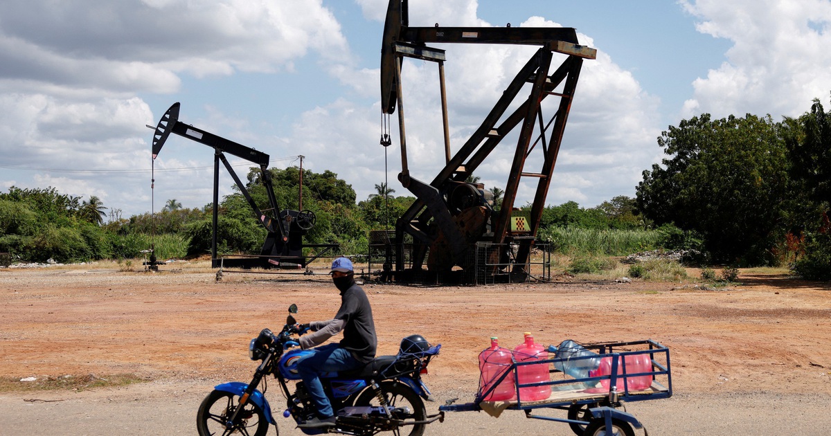 Lạm ph&aacute;t Venezuela vọt l&ecirc;n 475%