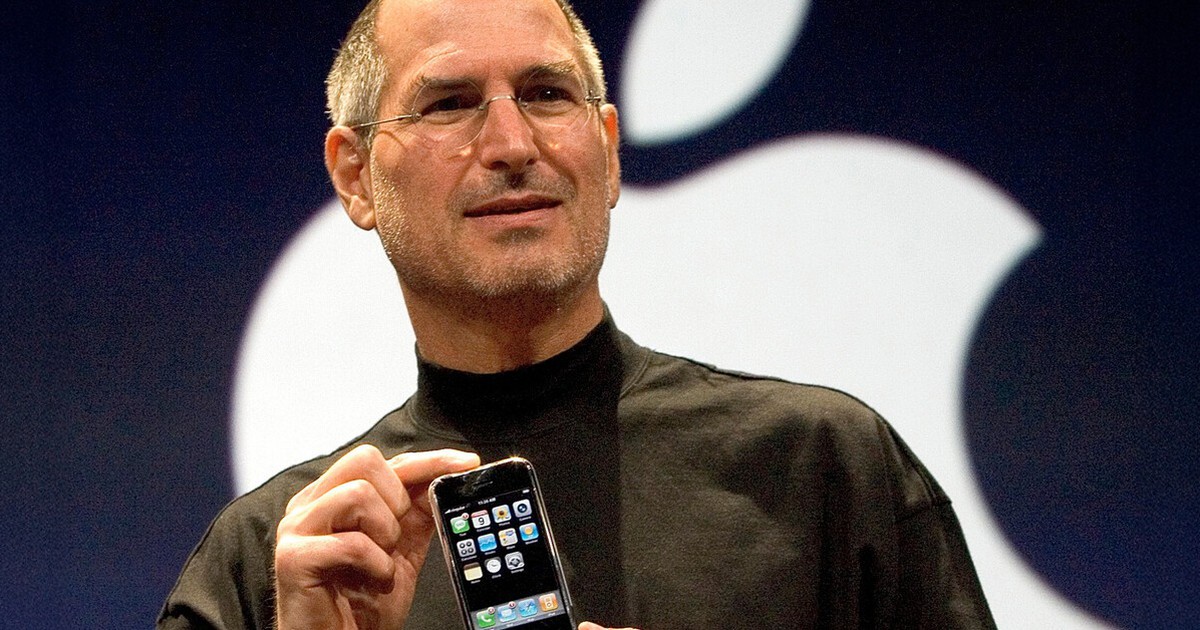 Câu chuyện ít người biết phía sau quyết định tạo ra iPhone của Steve Jobs