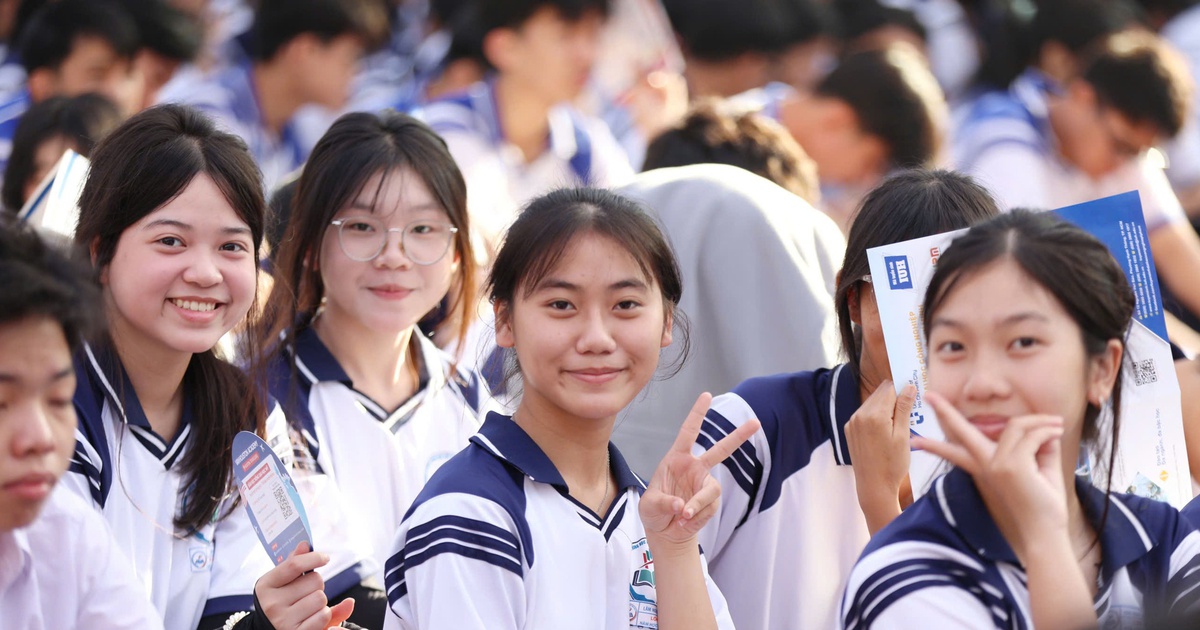 Hơn 2.500 học sinh TP.HCM đi tìm cơ hội cho tương lai