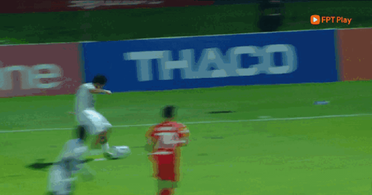 Xuân Son 'đen' nhưng trung vệ Lucas lại ‘đỏ’, Nam Định thắng chật vật đội cuối bảng PVF-CAND