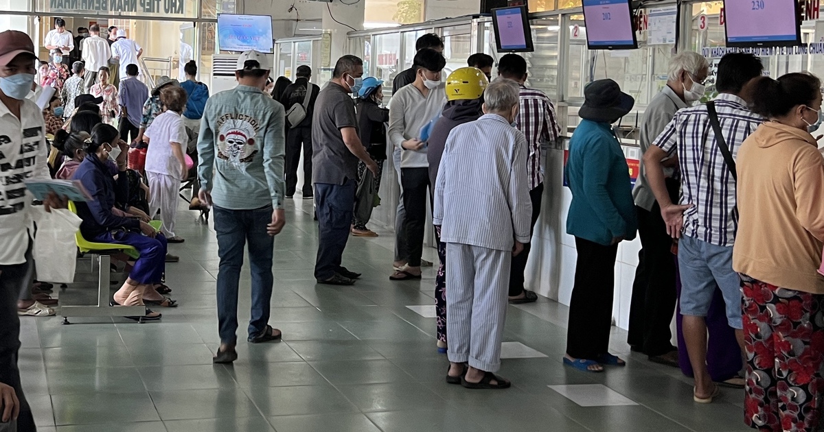 Ng&agrave;nh y tế C&agrave; Mau thiếu nh&acirc;n lực, nợ lương, nhiều cơ sở xuống cấp