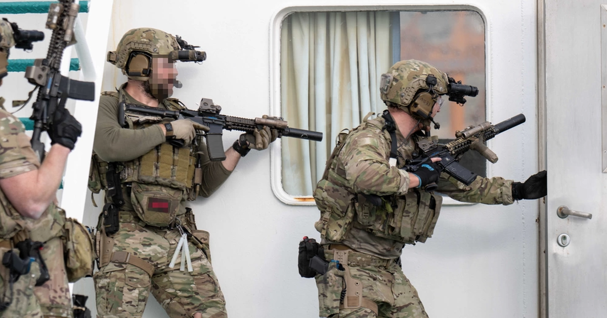 Mỹ c&acirc;n nhắc khả năng đưa đặc nhiệm đến Iran thu giữ uranium