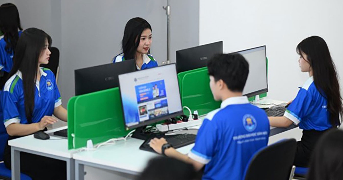 Xét học bạ kèm học bổng: lựa chọn mới cho thí sinh 2K8
