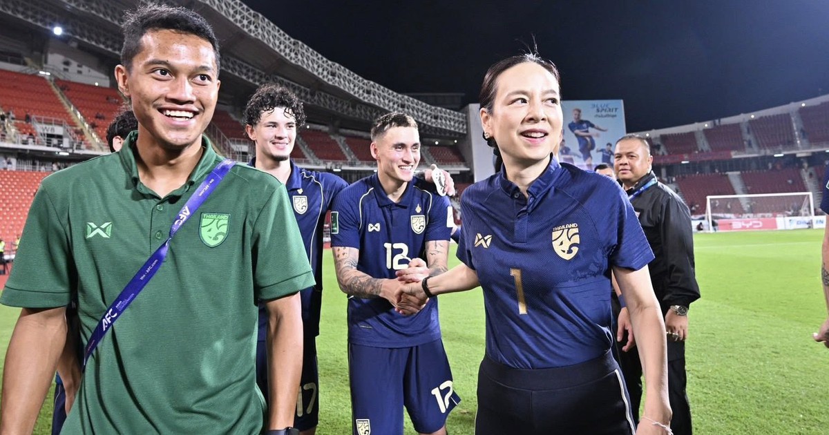 Madam Pang và đội tuyển Thái Lan sắp phải nộp phạt 500 triệu đồng vì Chanathip… đốt pháo sáng