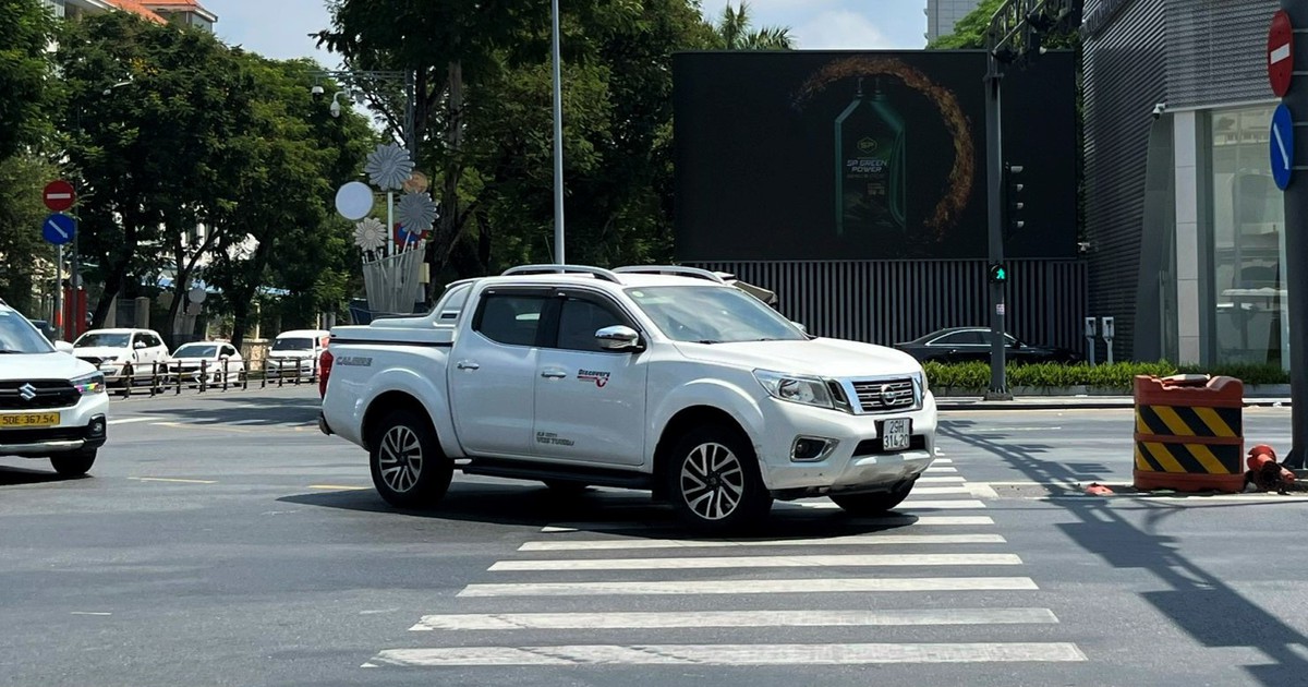 Hà Nội đề xuất 'giải cứu' xe bán tải, cho phép lưu thông như ô tô con