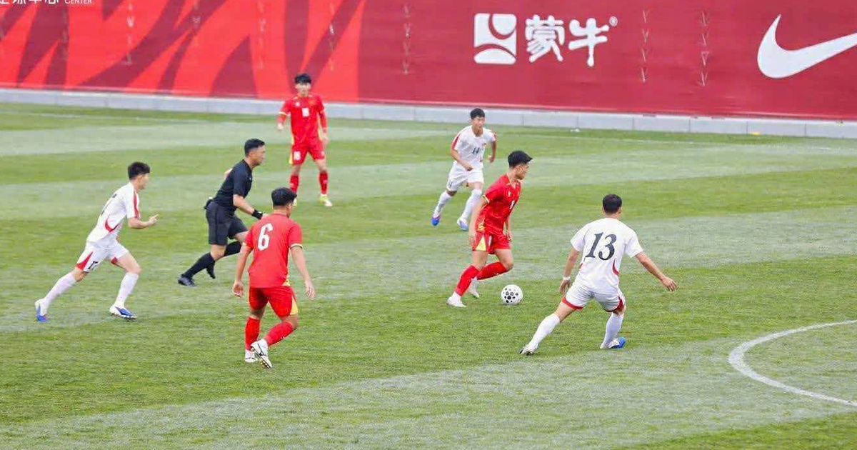 U.23 Việt Nam về nước, HLV Đinh Hồng Vinh chia sẻ điều đặc biệt...