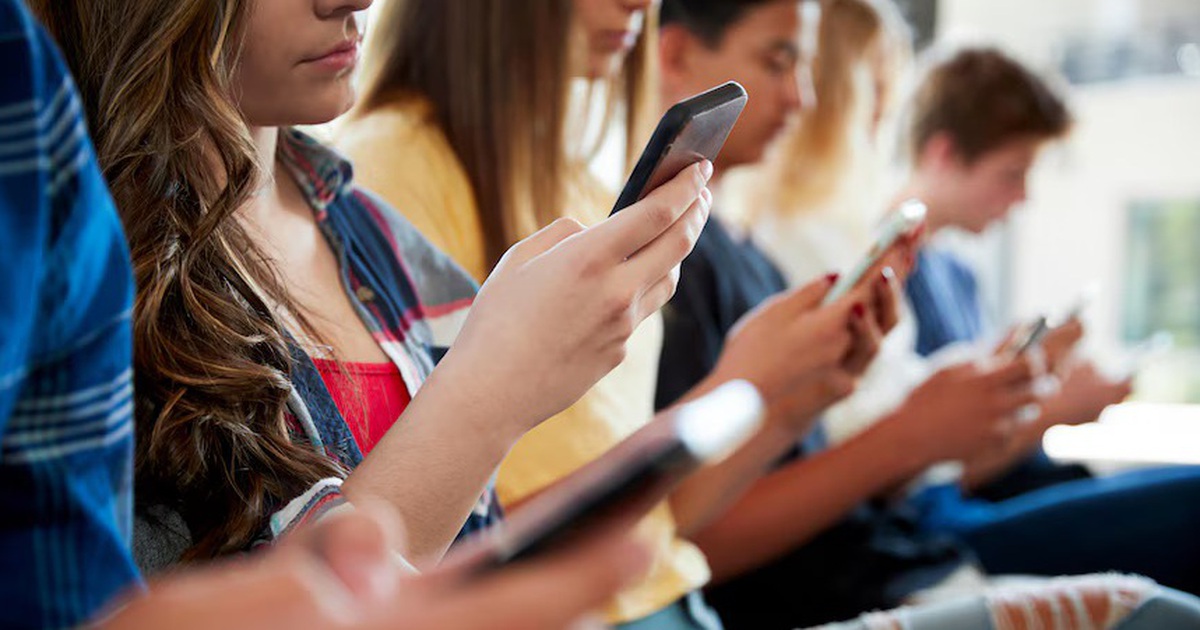 Thêm một quốc gia cấm trẻ em sử dụng mạng xã hội