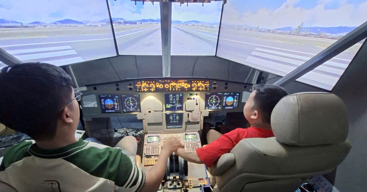 Cận cảnh buồng lái máy bay Airbus 320 ở Phú Nhuận đã có 3.000 người thử