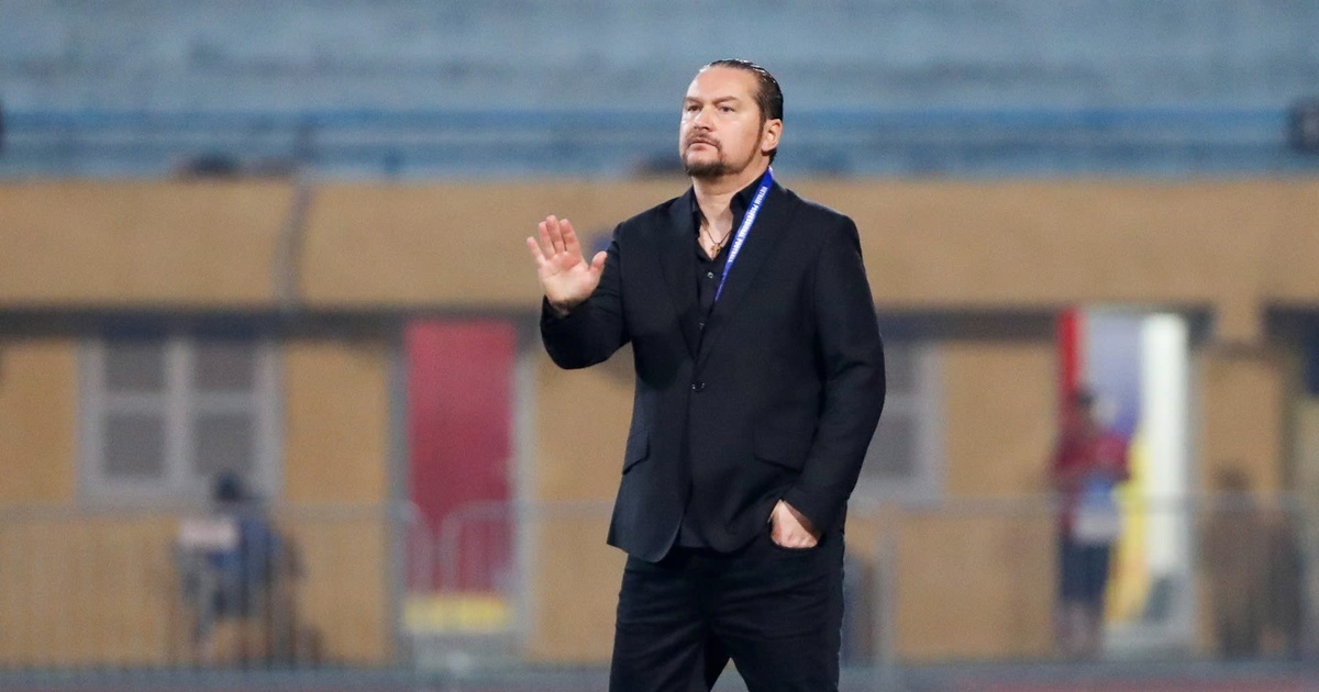 'Quái kiệt' Popov phải đối đầu đội bóng gai góc do chính mình tạo nên