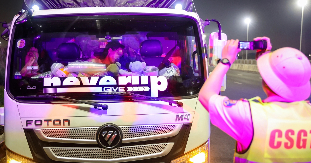 Mối nguy dừng xe trên cao tốc: Nhiều tài xế tự đẩy mình vào nguy hiểm