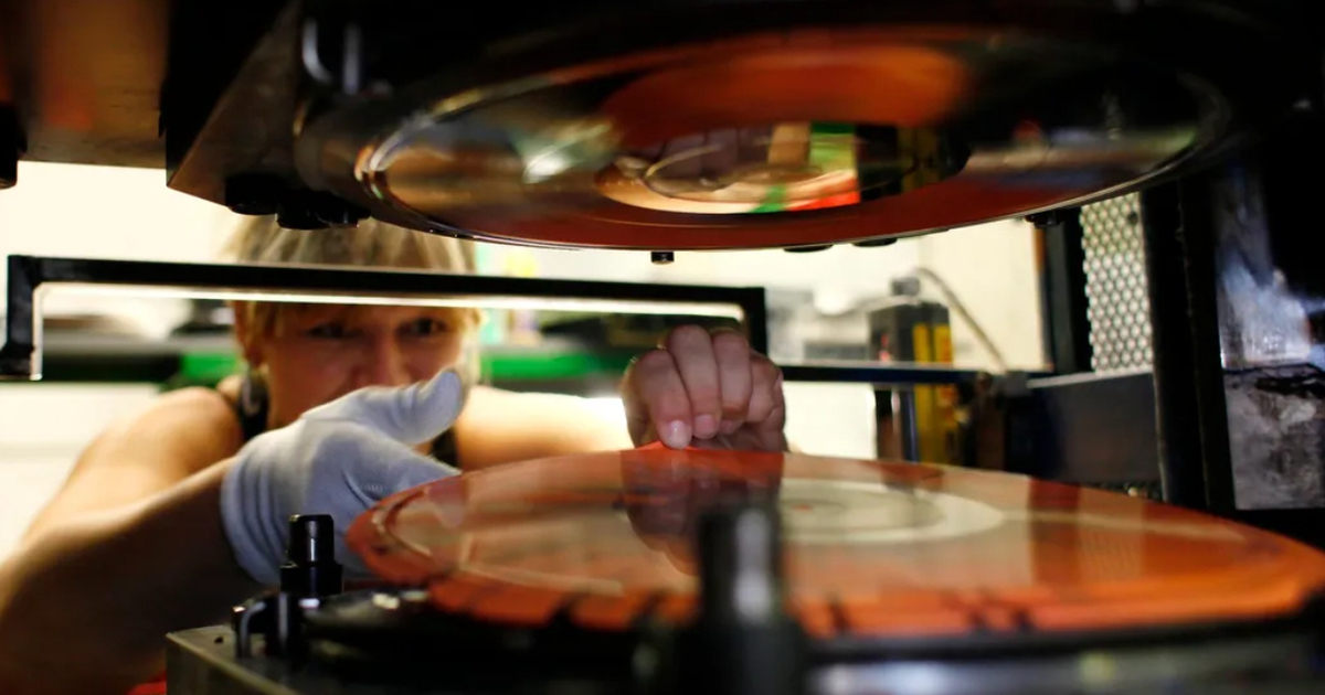 Nghe đĩa than có gì đặc biệt mà khiến dân chơi nhạc "nghiện"?