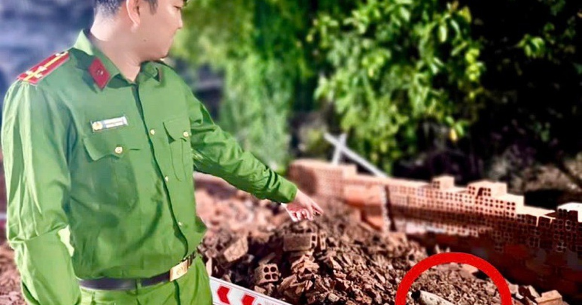 Đào đất xây hàng rào, phát hiện đầu đạn pháo 105 ly còn nguyên