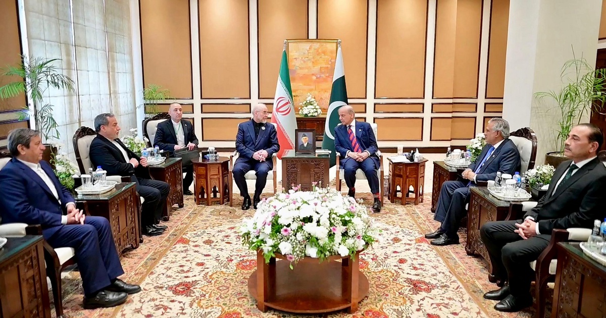 Mỹ, Iran bắt đầu đ&agrave;m ph&aacute;n, &ocirc;ng Trump n&oacute;i về eo biển Hormuz