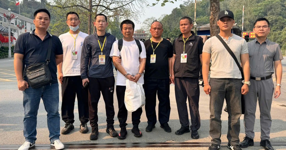 Bắt đối tượng truy nã quốc tế lẩn trốn trong chung cư ở Đà Nẵng