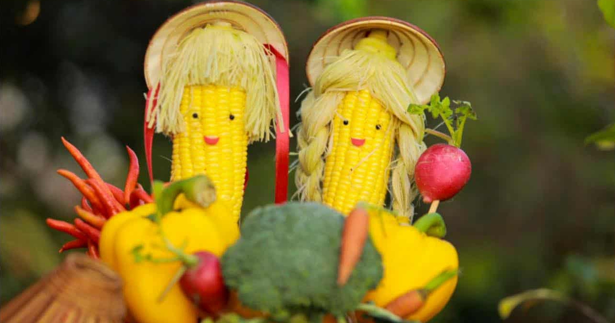 Đám cưới ‘nặng ký’ nhất Cà Mau: Hơn 315 kg rau củ quả phủ kín bữa tiệc