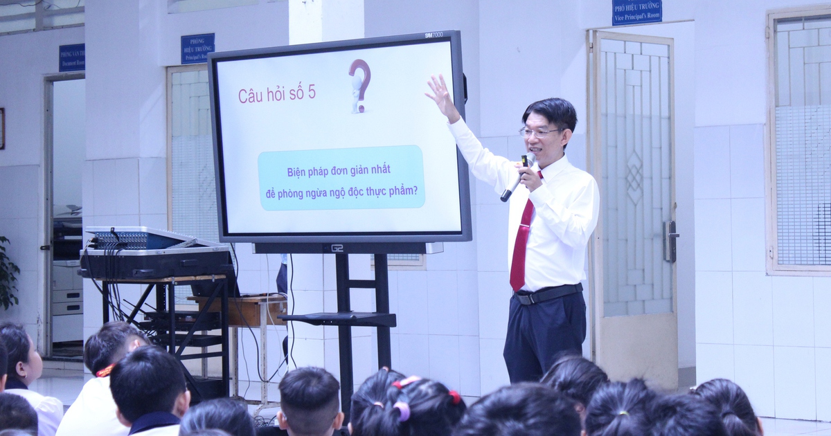 Bác sĩ dặn học sinh 5 điều cần làm trước khi ăn, tránh ngộ độc thực phẩm