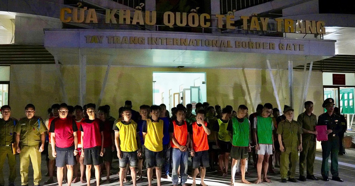 Lừa đảo 5.000 người xuyên quốc gia qua "bẫy tiêm chủng"