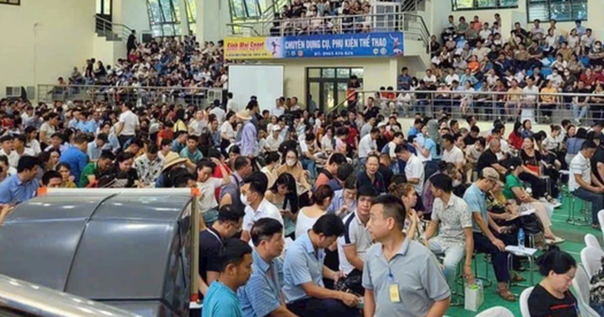 Chặn "quân xanh quân đỏ", "sân sau" trong đấu giá đất