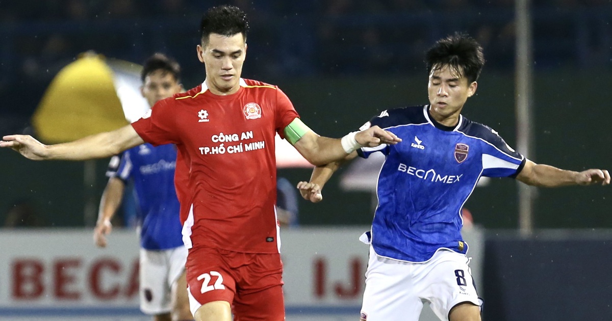 Thầy Lê Huỳnh Đức có 'cứu' được trò Tiến Linh?