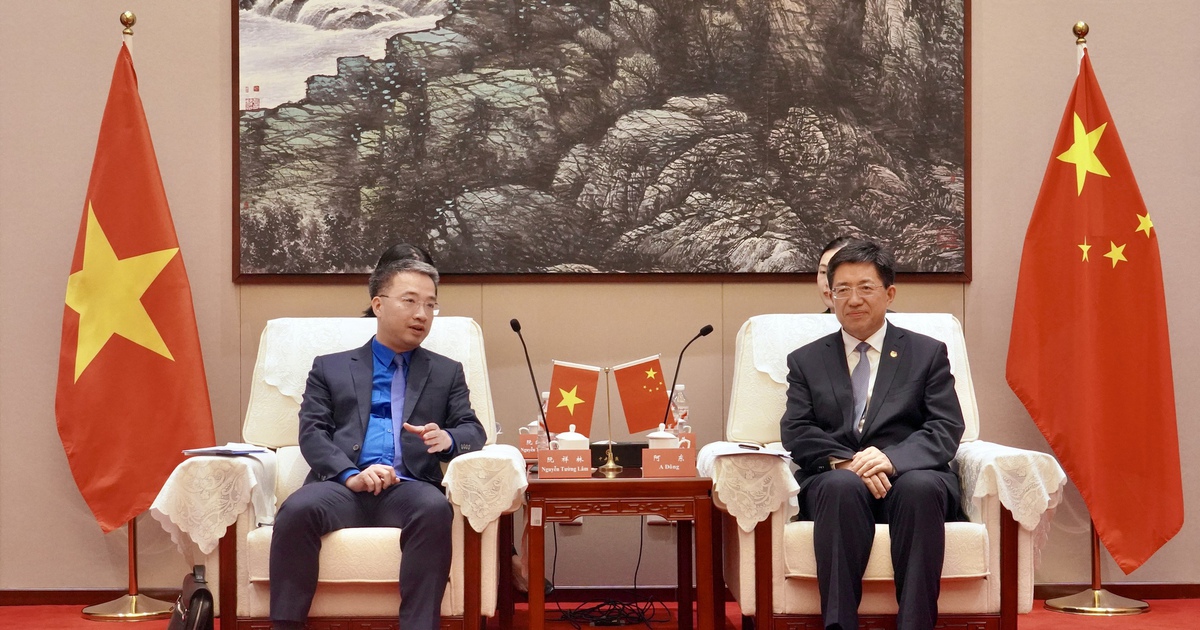 Anh Nguyễn Tường Lâm gặp xã giao Bí thư thứ nhất T.Ư Đoàn TNCS Trung Quốc