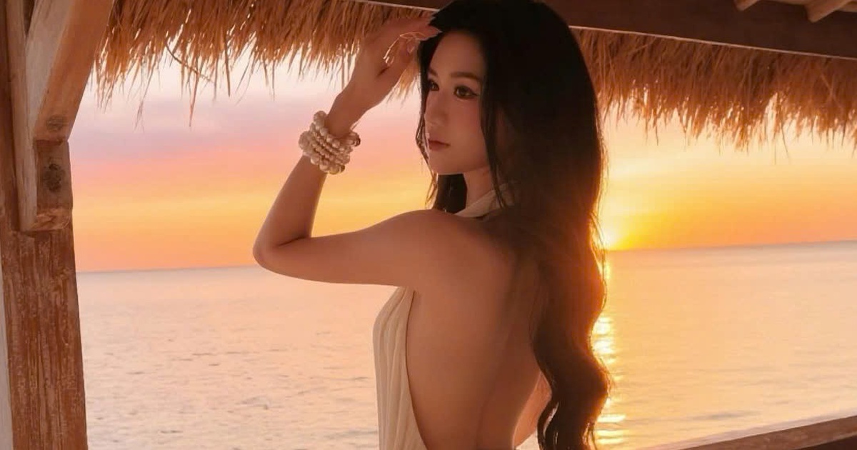 Gây thương nhớ ngày hè với đầm hở lưng