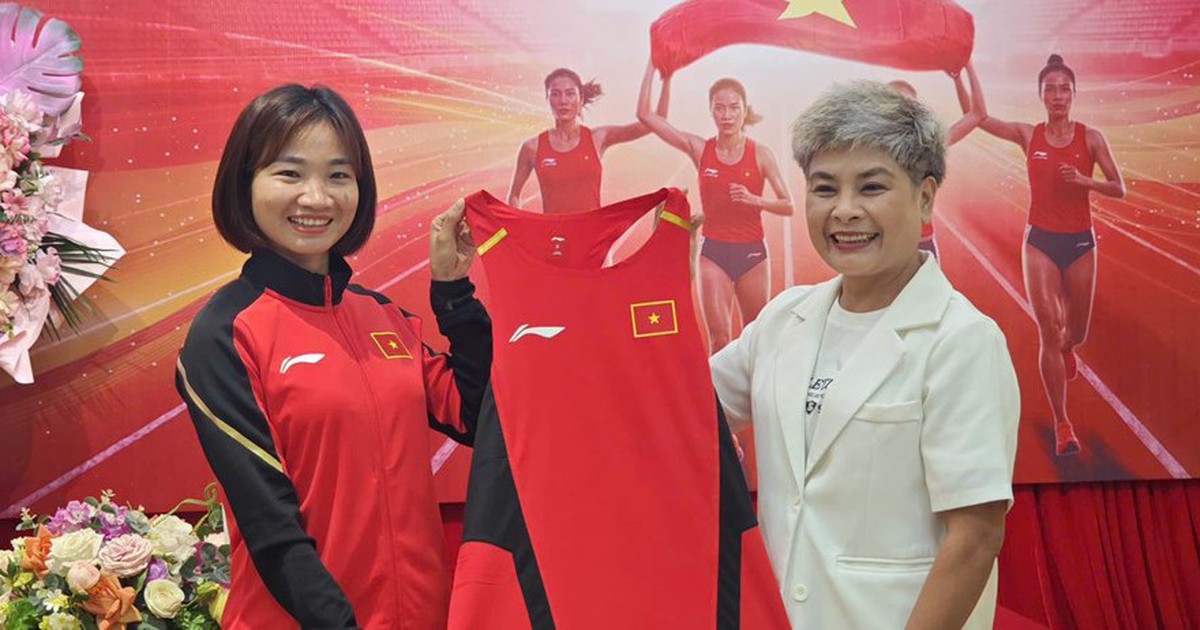 Nguyễn Thị Oanh cùng đội điền kinh Việt Nam đón niềm vui đặc biệt