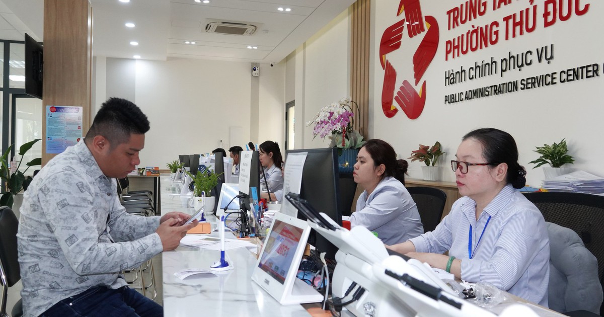 Thành ủy TP.HCM yêu cầu cắt giảm 30 - 50% chi phí in ấn, giấy tờ