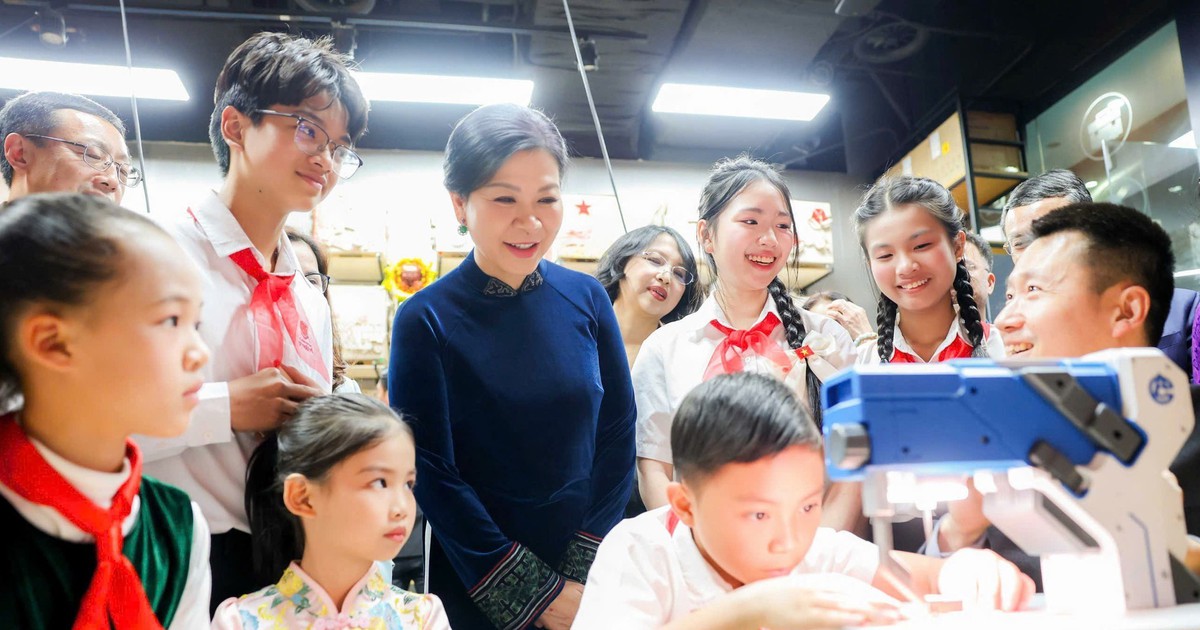 Phu nhân Ngô Phương Ly thăm Trung tâm Tống Khánh Linh tại Bắc Kinh