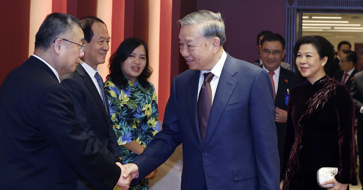 Tổng Bí thư, Chủ tịch nước gặp mặt thân nhân tướng lĩnh, nhân sĩ hữu nghị Việt-Trung