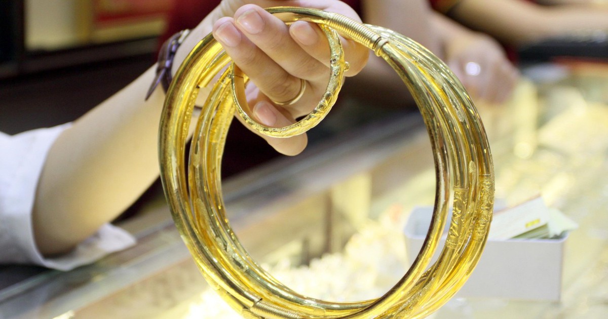 Giá vàng liên tiếp giảm sau "cú" tăng mạnh đầu ngày