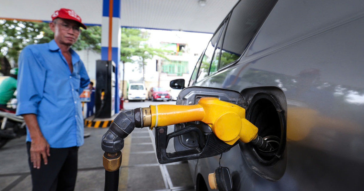 Bộ Công thương thông báo giảm loạt thuế xăng dầu từ 0 giờ ngày 16.4