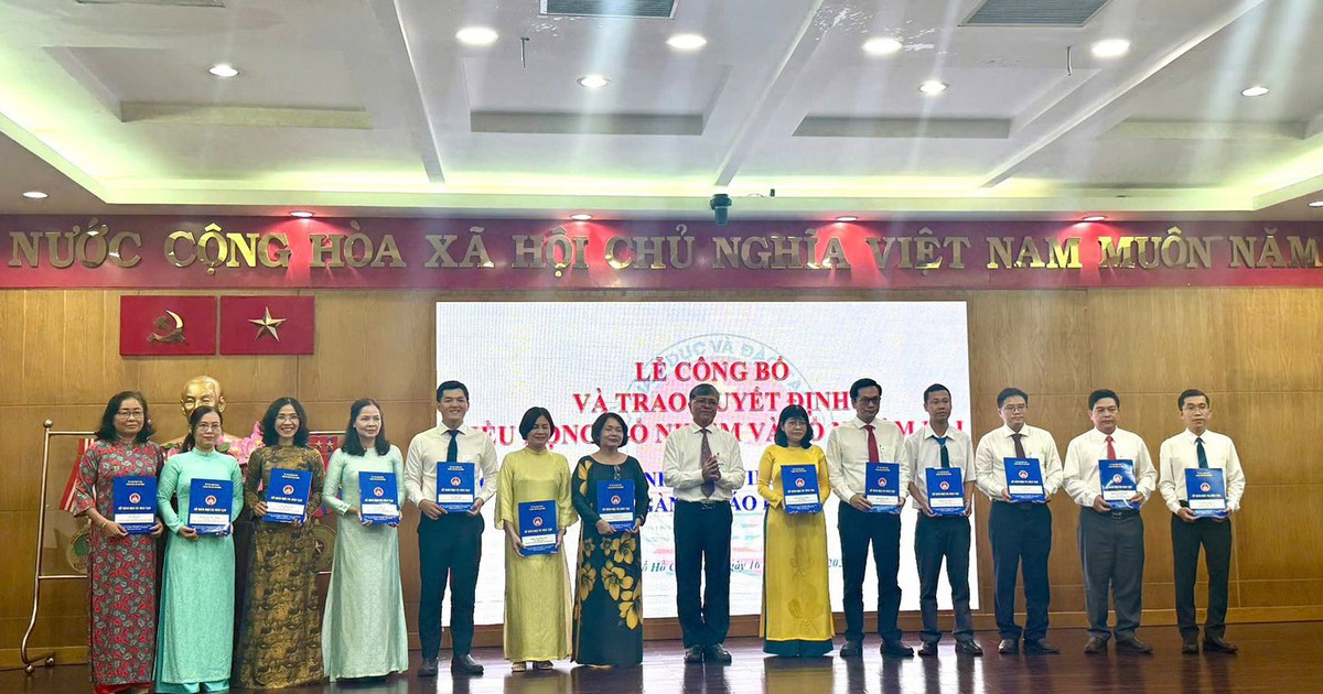 Sở GD-ĐT TP.HCM bổ nhiệm hàng loạt hiệu trưởng, hiệu phó ở 3 khu vực