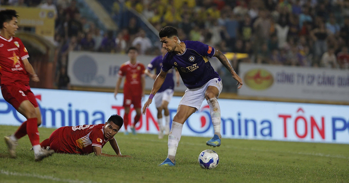 CLB Hà Nội quyết đua vào tốp 3