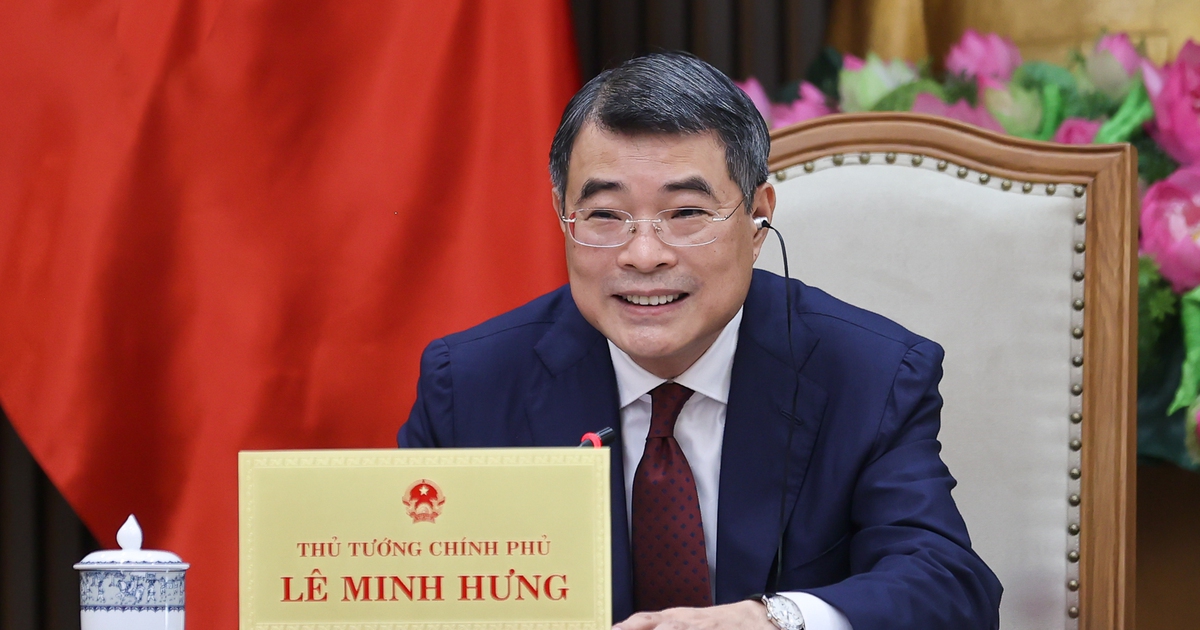 Thủ tướng Lê Minh Hưng điện đàm với Thủ tướng Singapore Lawrence Wong