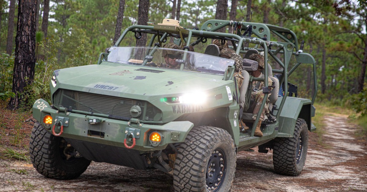 Ông Trump muốn các hãng ô tô Mỹ sản xuất vũ khí như trong Thế chiến 2?