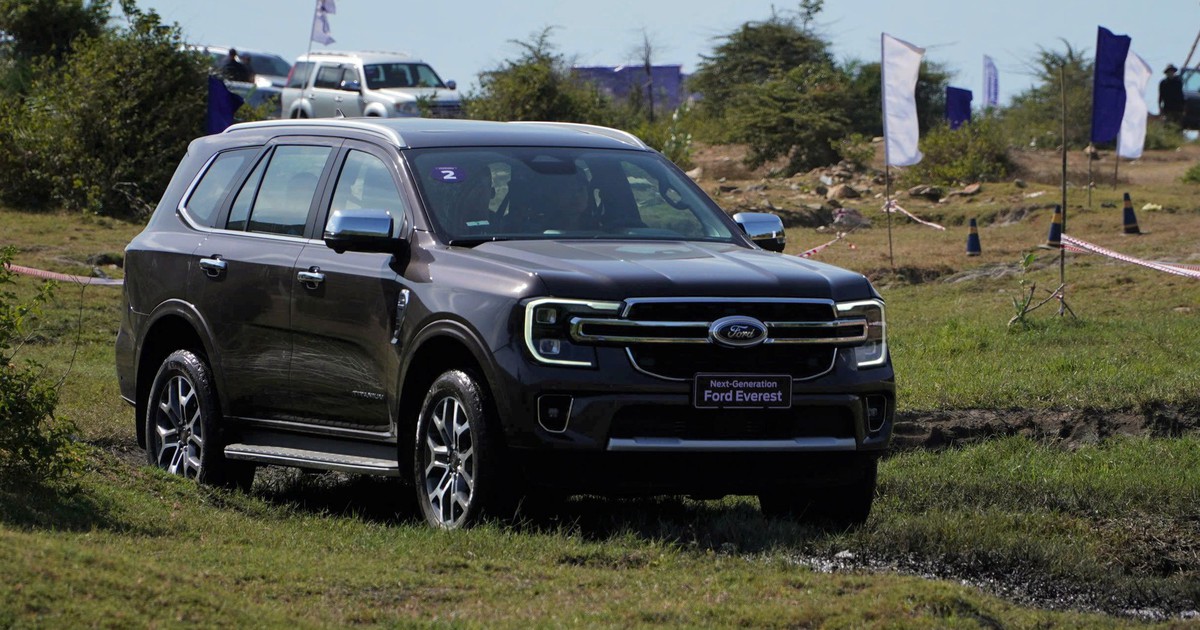SUV 7 chỗ: Doanh số Ford Everest gấp hơn 10 lần các đối thủ