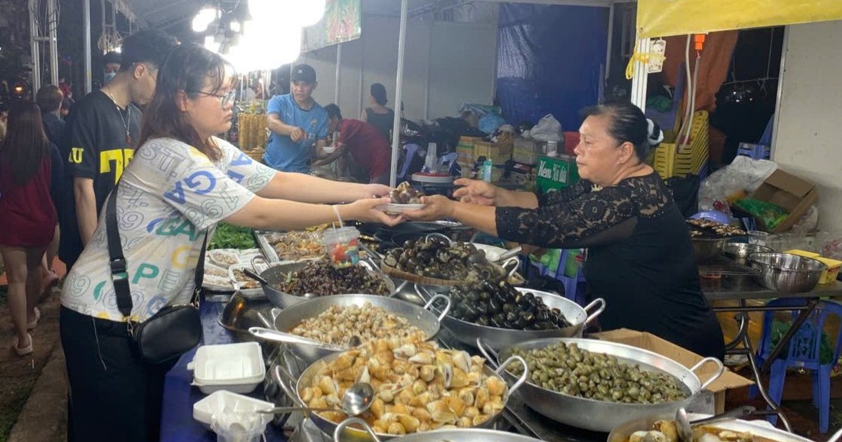 Địa điểm ăn uống và mua sắm này đang thu hút rất nhiều người