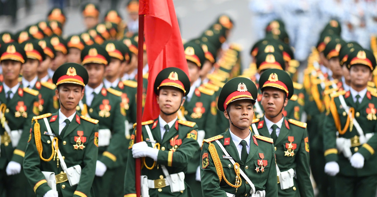 Bộ Quốc phòng đề xuất tăng trợ cấp sĩ quan nghỉ hưu trước tuổi