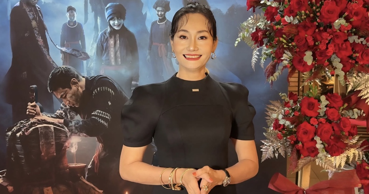 NSƯT Hạnh Thúy nói về việc học tiến sĩ ở tuổi 50