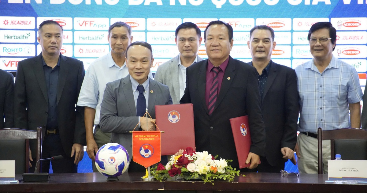 Tân HLV trưởng đội tuyển nữ Việt Nam Hoàng Văn Phúc: 'Tôi tự tin nắm giữ vai trò này!'