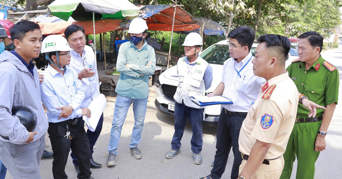 TP.HCM: Lập biên bản xử phạt đơn vị thi công đường tạm Vành đai 3