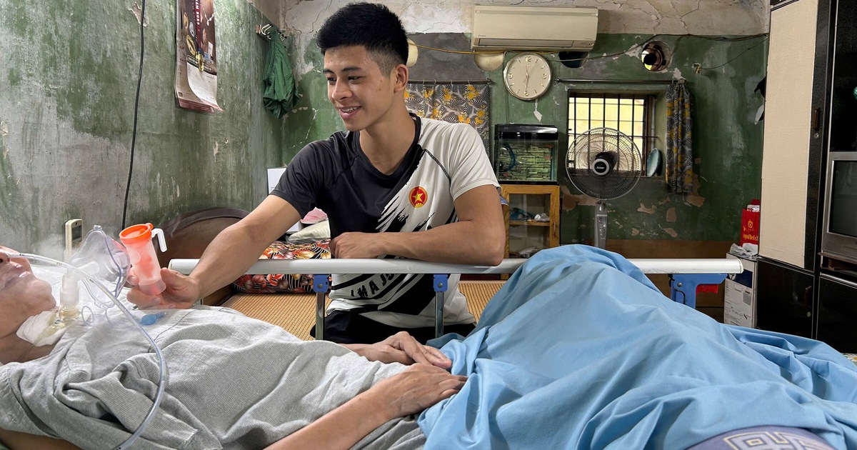 Từng khoác áo đội tuyển, chàng trai chọn dừng lại ở tuổi 26 để chăm mẹ