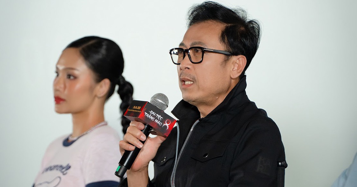 Vân Sơn nói gì khi làm chồng Lê Khánh trên màn ảnh rộng?