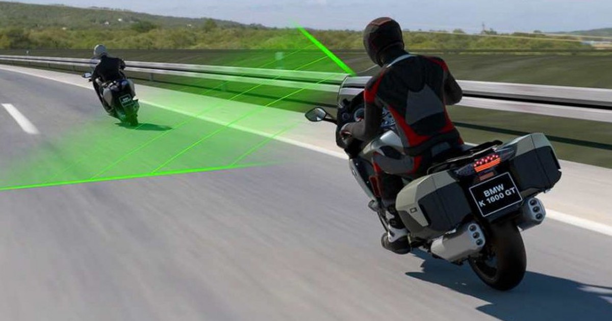 Tính năng Cruise Control trên xe máy hoạt động ra sao, khi nào nên sử dụng?