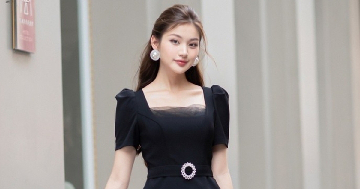 Những kiểu chân váy lưới thời thượng khuấy động xu hướng mùa này