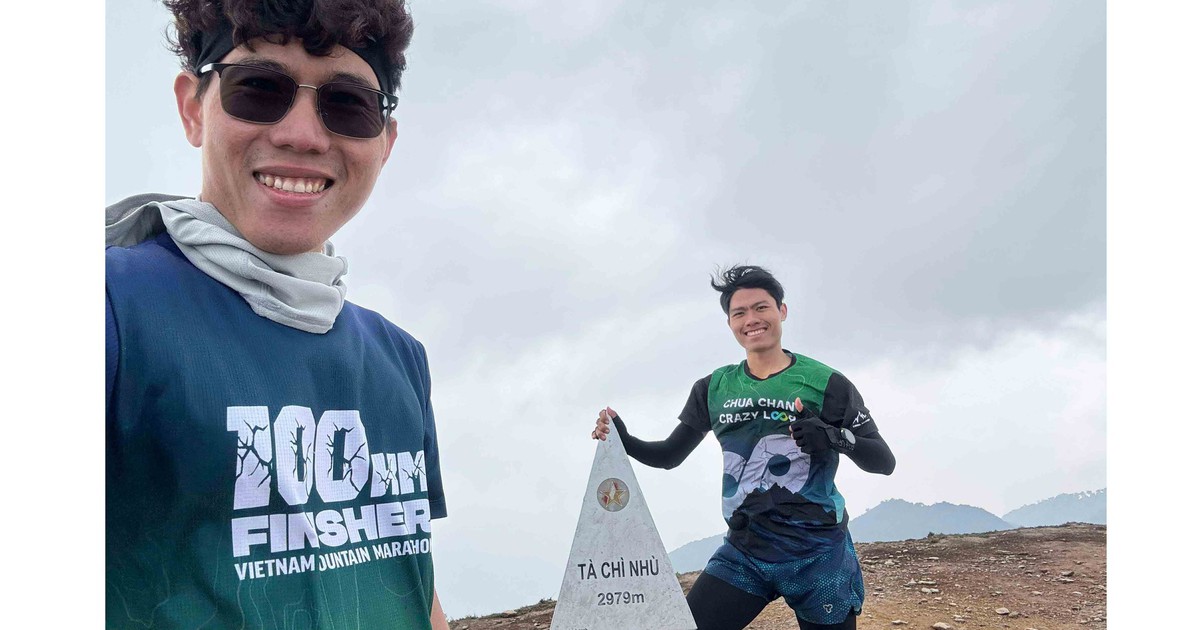 Hành trình leo núi 15 ngày liên tục của 2 chàng kỹ sư