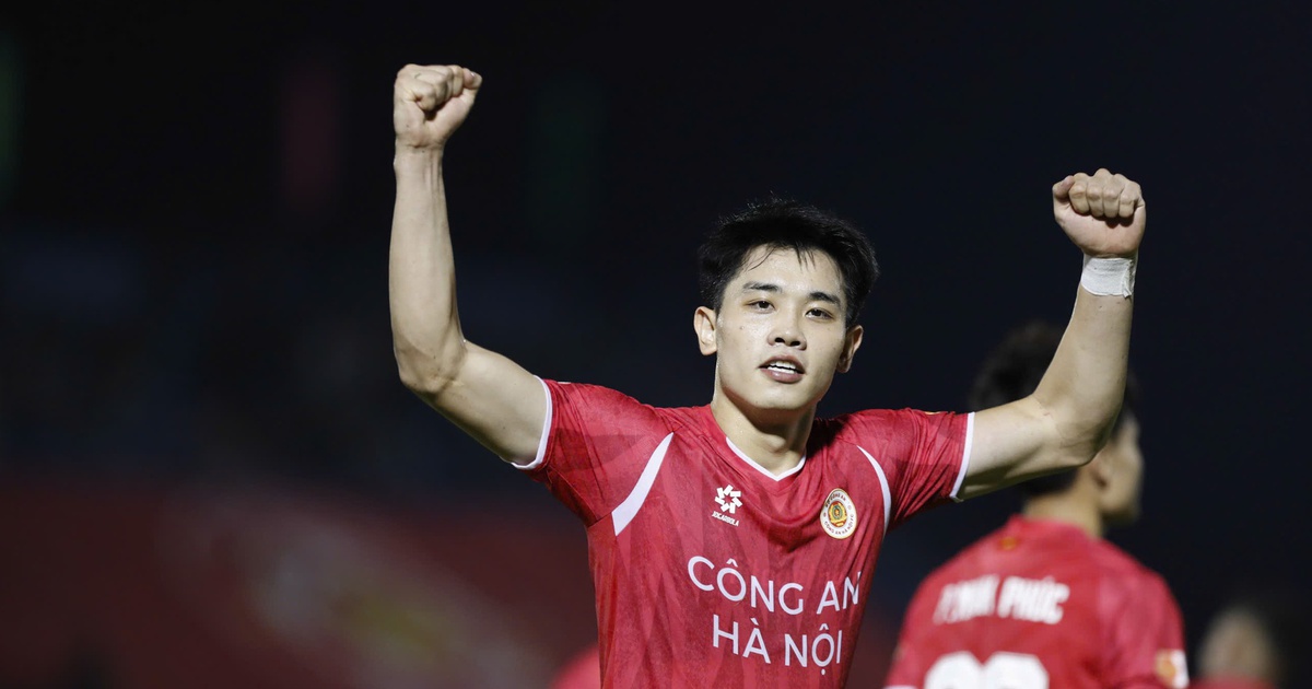 Đình Bắc lại ghi bàn, CLB CAHN nhấn chìm CLB CA TP.HCM: Chuyện gì xảy ra với HLV Huỳnh Đức?